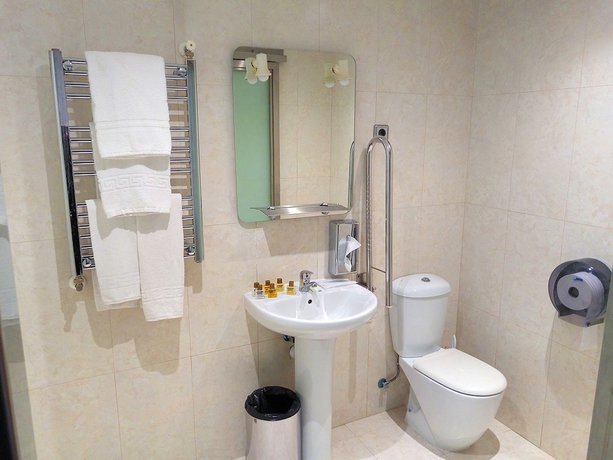 Imagen de la habitación del Hotel Fabrik, Humanes De Madrid. Foto 10