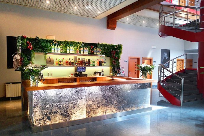 Imagen del bar/restaurante del Hotel Fabrik, Humanes De Madrid. Foto 3