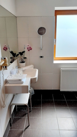 Imagen de la habitación del Hotel Fabrik, Viena. Foto 16