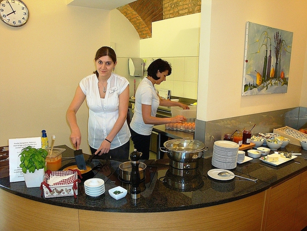 Imagen del bar/restaurante del Hotel Fabrik, Viena. Foto 4