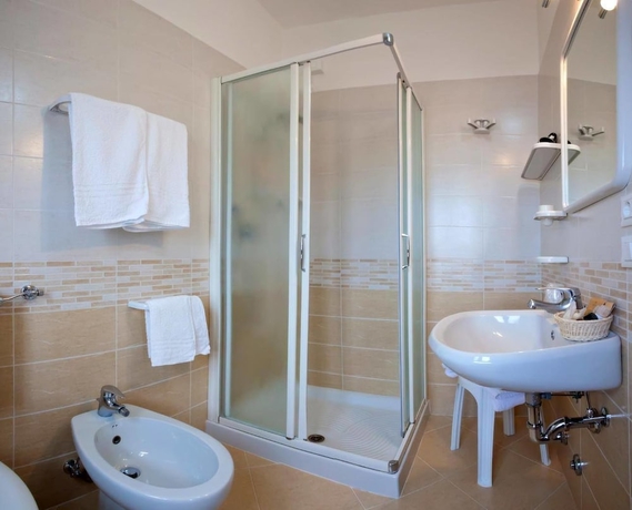 Imagen de la habitación del Hotel Fabris, Caorle. Foto 15