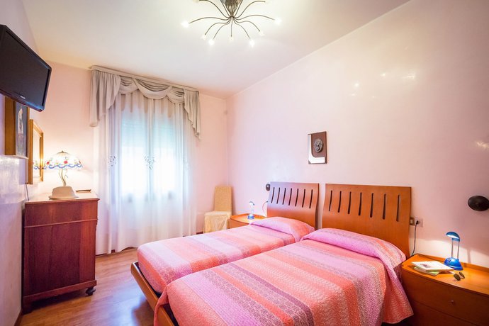 Imagen de la habitación del Hotel Fabrizio, Sansonessa. Foto 7