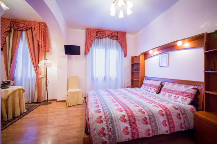 Imagen de la habitación del Hotel Fabrizio, Sansonessa. Foto 9