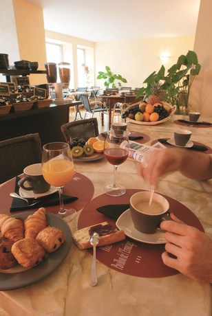 Imagen del bar/restaurante del Hotel Fac & Spera & Spa. Foto 2