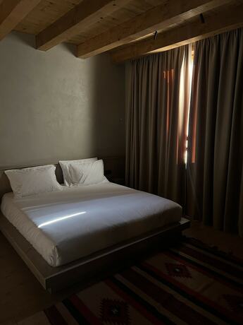 Imagen de la habitación del Hotel Faces and Places Boutique. Foto 13