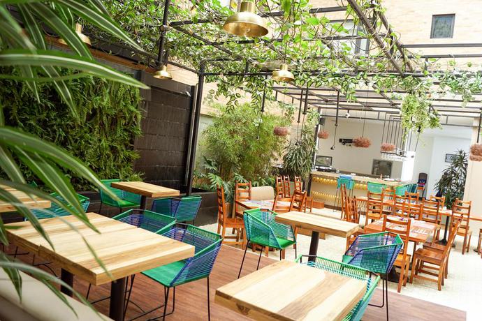 Imagen del bar/restaurante del Hotel Factory Green. Foto 2