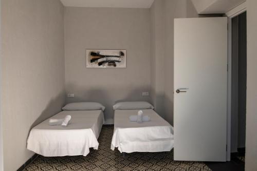 Imagen de la habitación del Hotel Factory Rooms Barbate. Foto 2