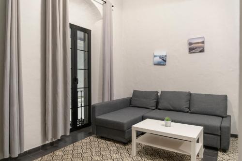 Imagen de la habitación del Hotel Factory Rooms Barbate. Foto 6