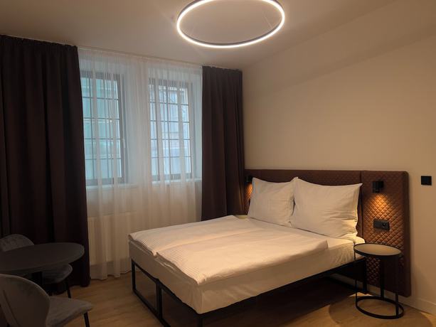Imagen de la habitación del Hotel Factory Suites. Foto 9