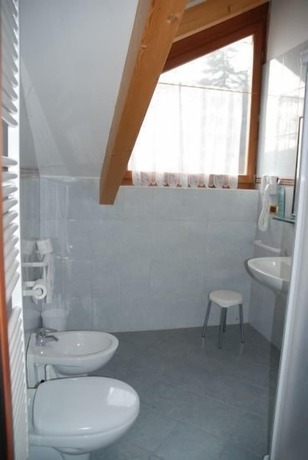 Imagen de la habitación del Hotel Faedo Pineta. Foto 14