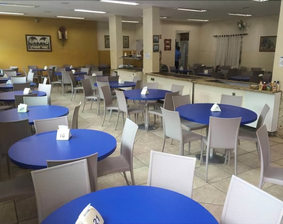 Imagen del bar/restaurante del Hotel Faenician. Foto 2