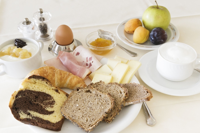 Imagen del bar/restaurante del Hotel Faern Crans-montana Valaisia. Foto 2