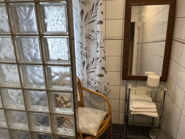 Imagen de la habitación del Hotel Fagerlundl. Foto 15