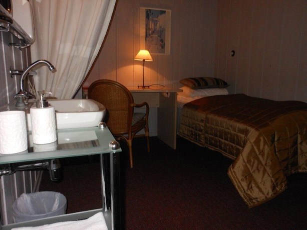 Imagen de la habitación del Hotel Fagerlundl. Foto 17