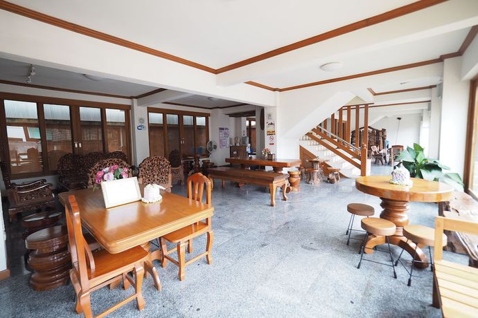 Imagen de los interiores del Hotel Fah Place. Foto 17