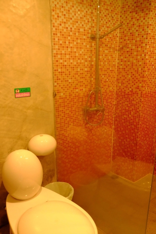 Imagen de la habitación del Hotel Fah Talay Resort. Foto 11