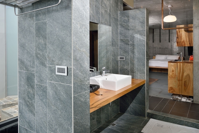 Imagen de la habitación del Hotel Fahaus. Foto 15