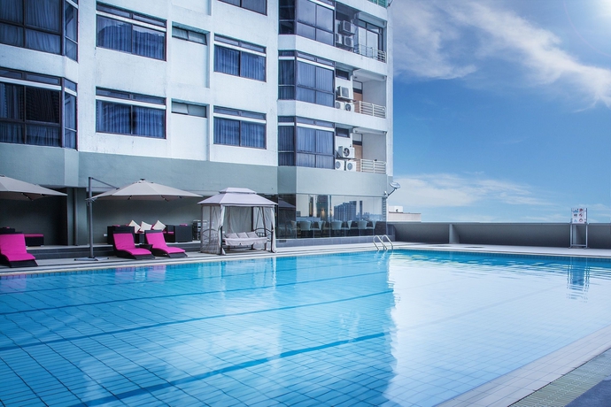 Imagen de la piscina del Hotel Fahrenheit Suites Kuala Lumpur. Foto 15