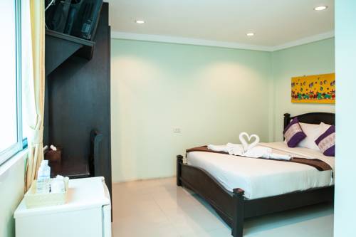 Imagen de la habitación del Hotel Fahsai Bay Villa. Foto 2