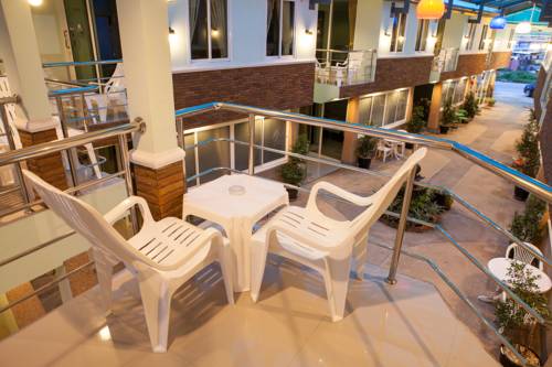 Imagen de la habitación del Hotel Fahsai Bay Villa. Foto 7