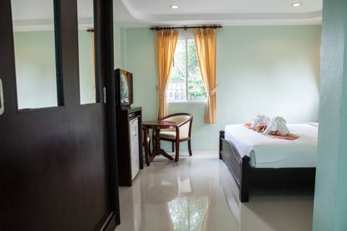 Imagen general del Hotel Fahsai Bay Villa. Foto 1