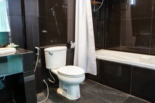 Imagen de la habitación del Hotel Fahsai Bay Villa. Foto 13
