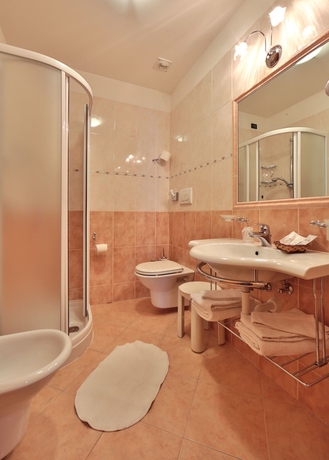 Imagen de la habitación del Hotel Fai. Foto 12