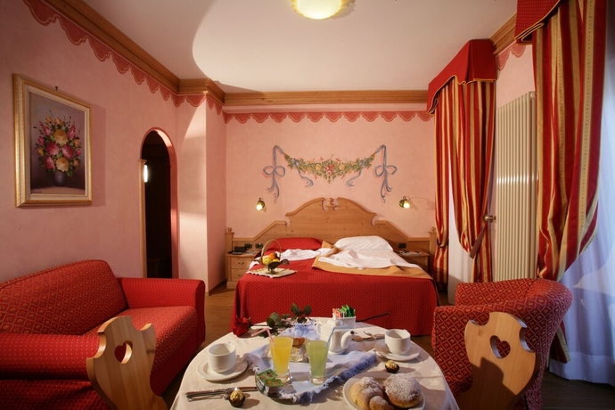 Imagen de la habitación del Hotel Fai. Foto 15