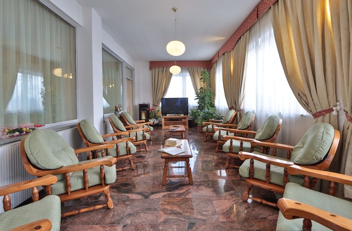 Imagen de los interiores del Hotel Fai. Foto 19
