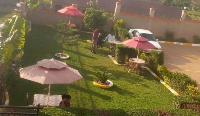 Imagen del bar/restaurante del Hotel Faida Hill Motel. Foto 4