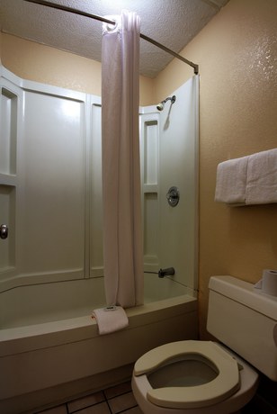 Imagen de la habitación del Hotel Fair View Inn And Suites. Foto 5