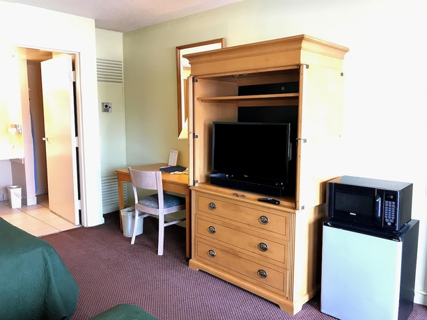 Imagen de la habitación del Hotel FairBridge Inn Express, Barrington. Foto 4
