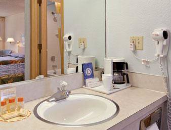 Imagen de la habitación del Hotel FairBridge Inn Express. Foto 4