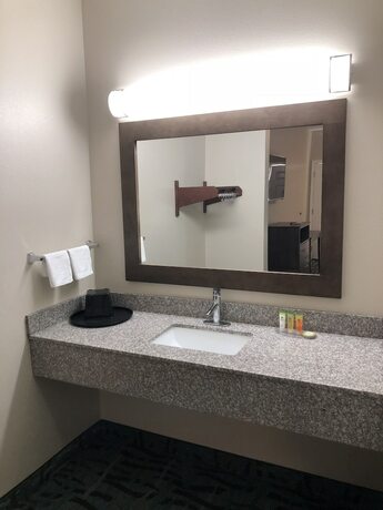 Imagen de la habitación del Hotel FairBridge Inn Express Memphis. Foto 2