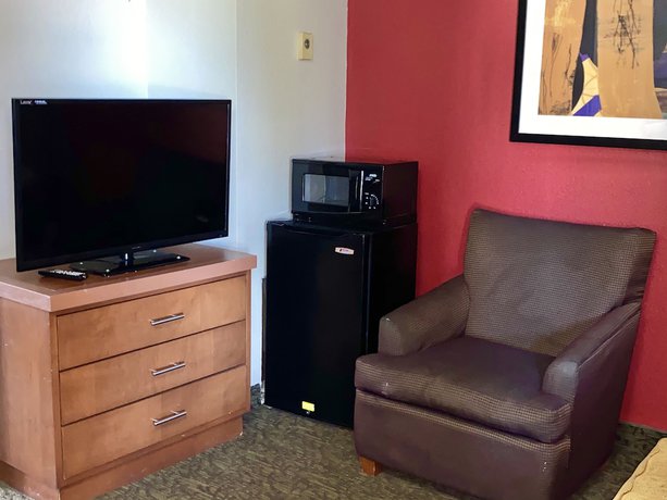 Imagen de la habitación del Hotel FairBridge Inn and Suites Fort Wayne. Foto 2