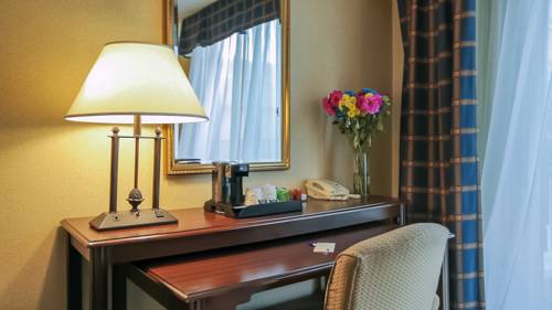 Imagen de la habitación del Hotel Fairbridge And Conference Center. Foto 1