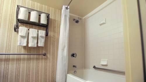 Imagen de la habitación del Hotel Fairbridge And Conference Center. Foto 5