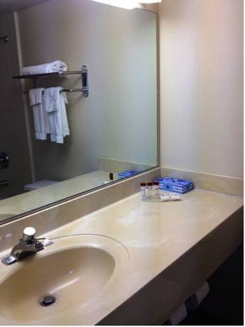 Imagen de la habitación del Hotel Fairbridge Cleveland East. Foto 14