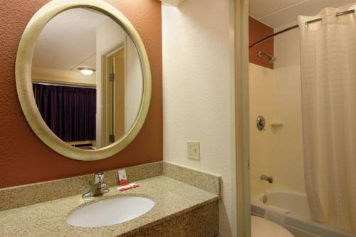 Imagen de la habitación del Hotel Fairbridge Inn Express Baton Rouge. Foto 2