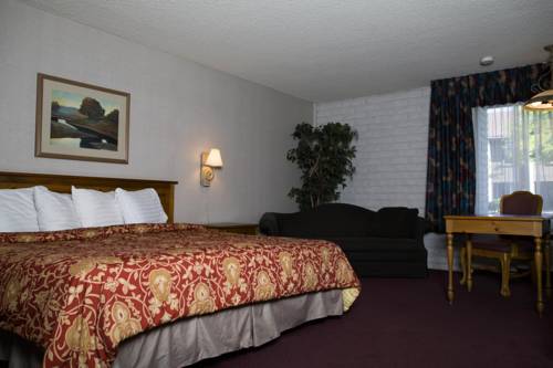 Imagen de la habitación del Hotel Fairbridge Inn, Suites & Outlaw Conference Center. Foto 6
