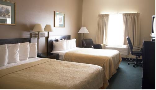 Imagen de la habitación del Hotel Fairbridge Inn and Suites. Foto 5