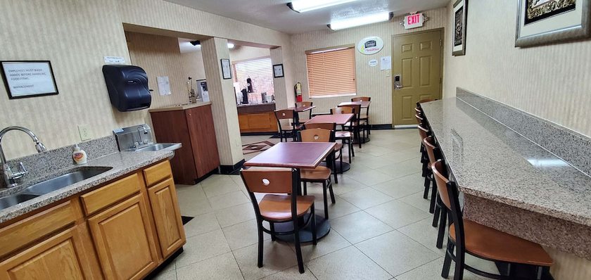 Imagen del bar/restaurante del Hotel Fairbridge Inn and Suites Mcdonough. Foto 2