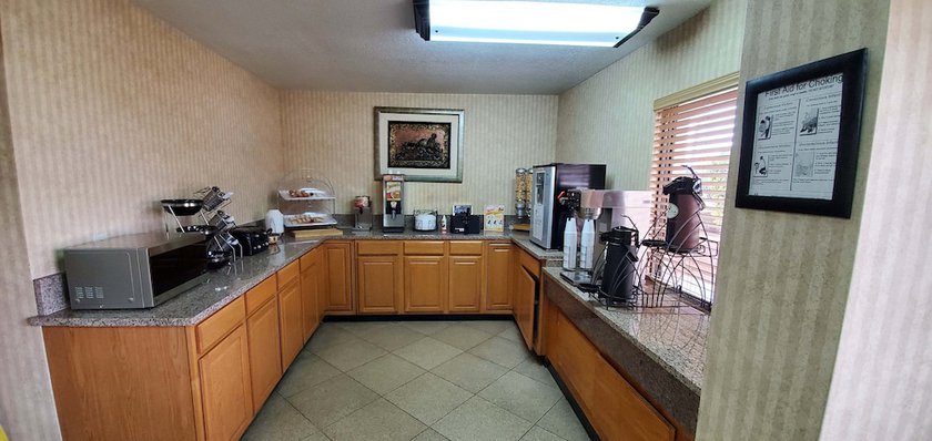 Imagen del bar/restaurante del Hotel Fairbridge Inn and Suites Mcdonough. Foto 5