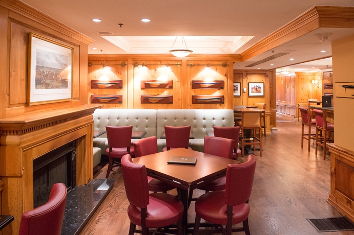 Imagen del bar/restaurante del Hotel Fairfax At Embassy Row. Foto 2