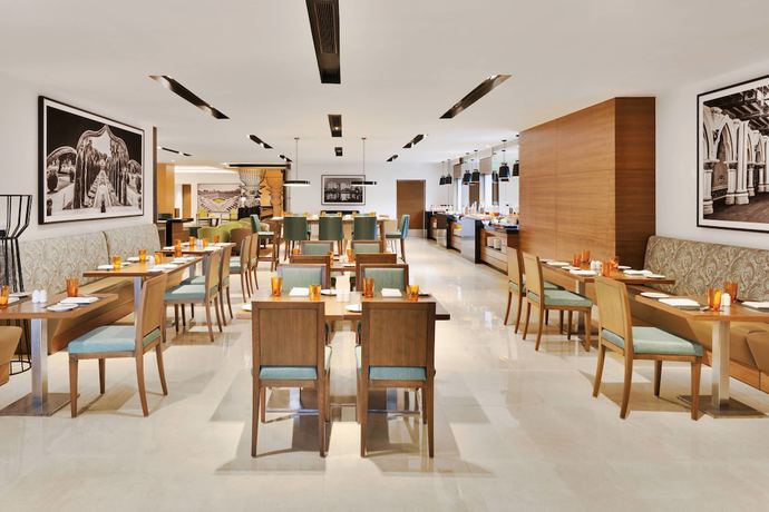 Imagen del bar/restaurante del Hotel Fairfield By Marriott Bengaluru Whitefield. Foto 4