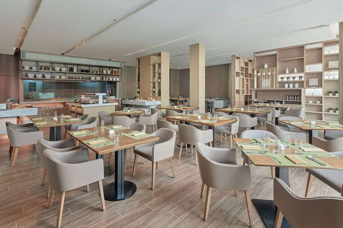Imagen del bar/restaurante del Hotel Fairfield By Marriott Bintulu Paragon. Foto 4