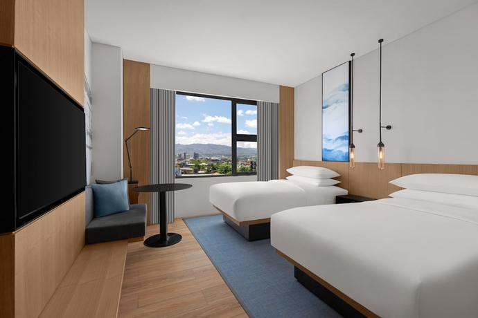 Imagen de la habitación del Hotel Fairfield By Marriott Cebu Mandaue City. Foto 7