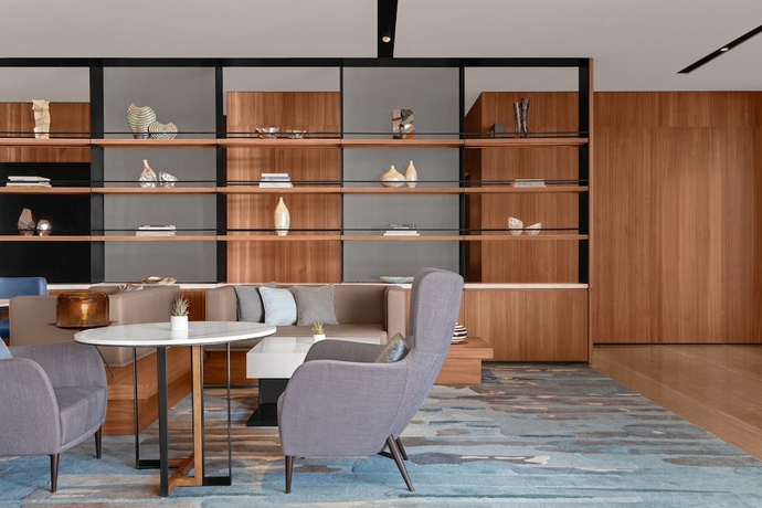 Imagen de los interiores del Hotel Fairfield By Marriott Cebu Mandaue City. Foto 10