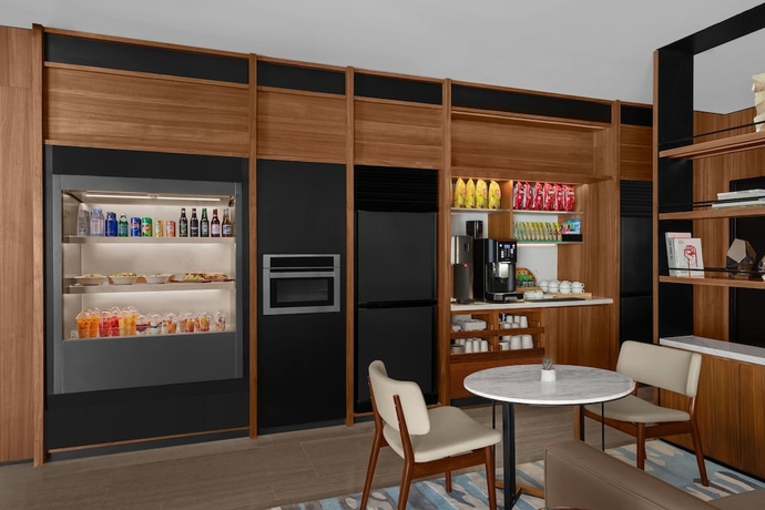 Imagen de los interiores del Hotel Fairfield By Marriott Cebu Mandaue City. Foto 15