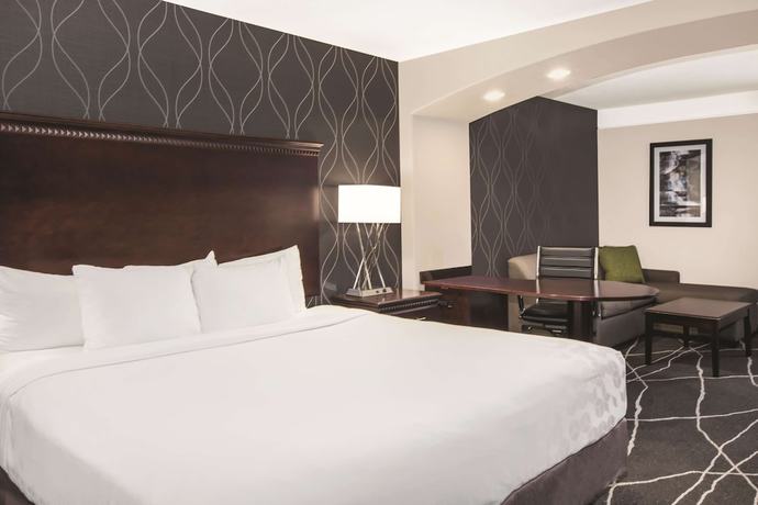Imagen de la habitación del Hotel Fairfield By Marriott Inn And Suites Fresno River Park. Foto 2